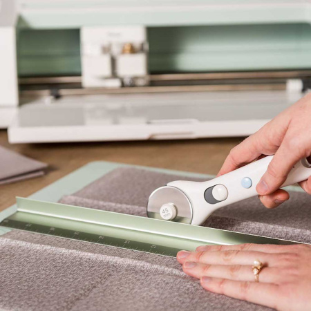 cricut-rotary-cutter-45-mm_3