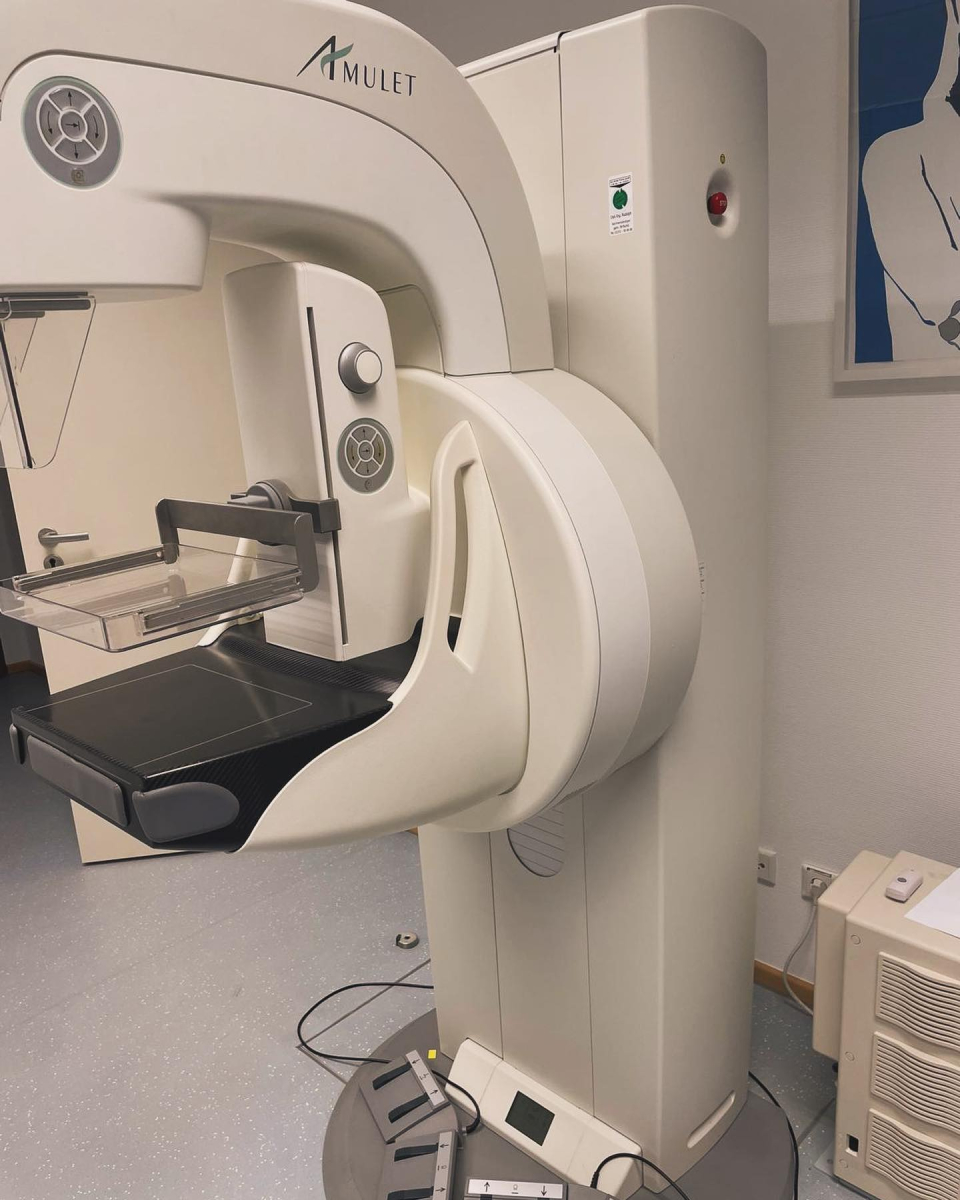 Fujifilm Amulet Mammography SystemYOM: 2011Tube: 2011Detector: 2016